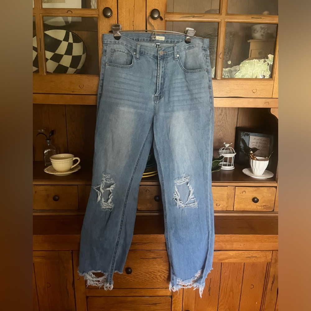 Shop Stevie jeans, raw hem, distressed knee, high rise, women’s size 30